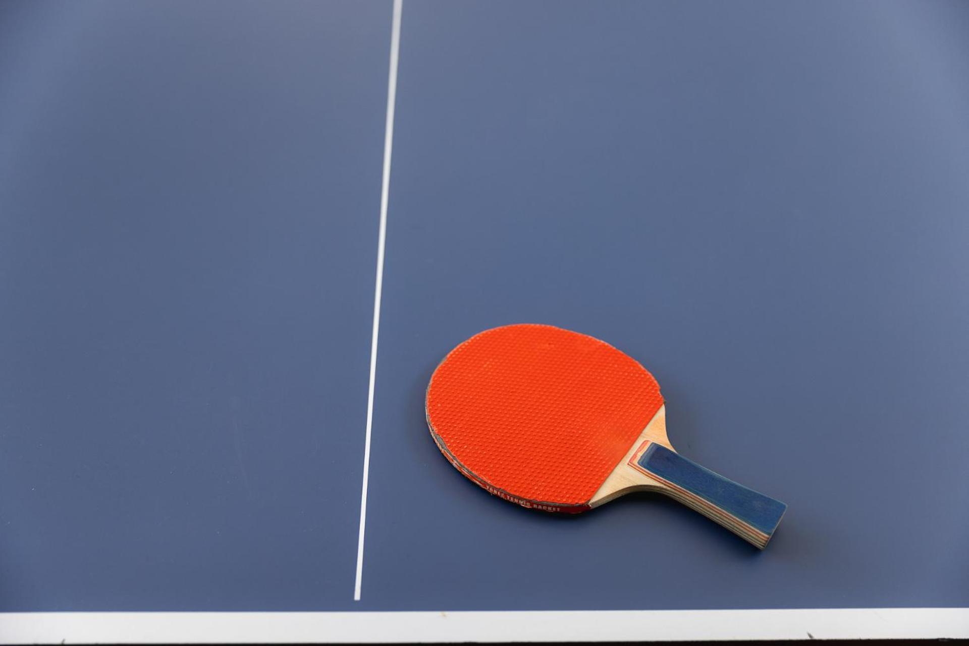 Ping-Pong Paradise Crawley  Extérieur photo
